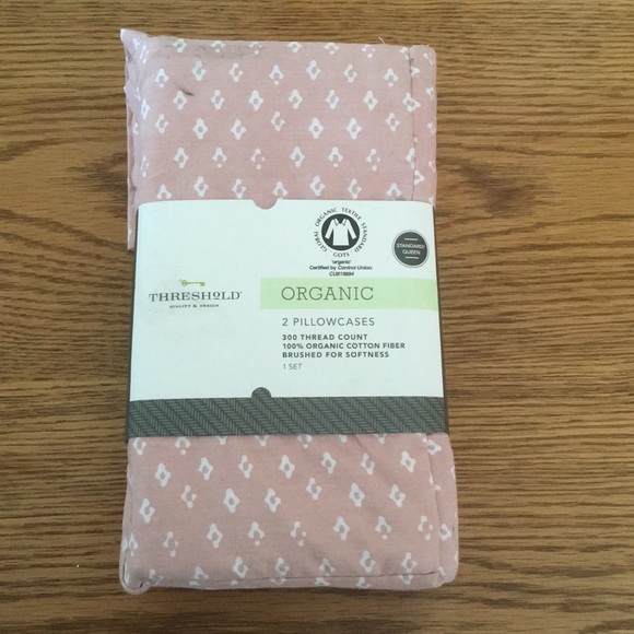 Threshold Other - New Threshold Queen 300 Thread count pillowcases